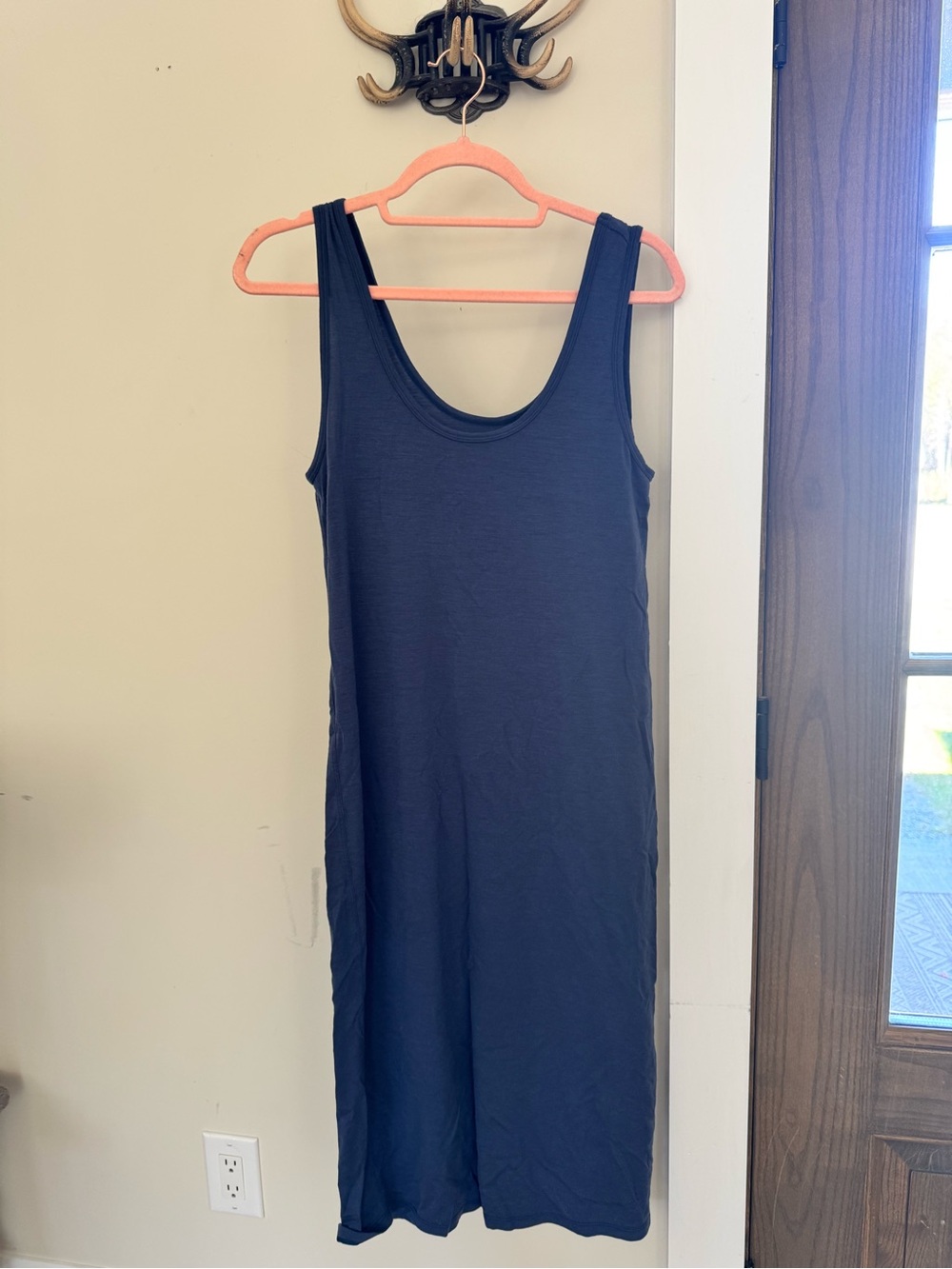 Sleeveless Scoop Maxi Dress in Navy